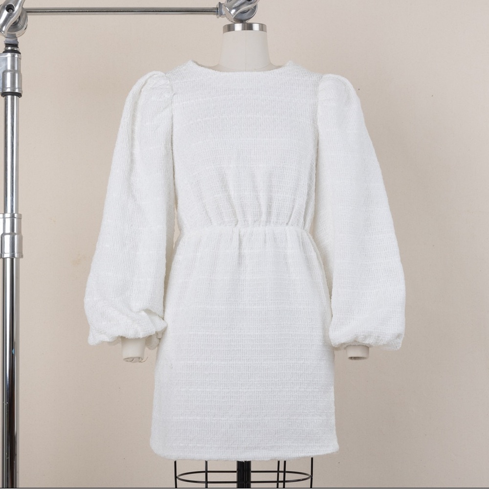 Tweed style smock dress with oversized collar in white